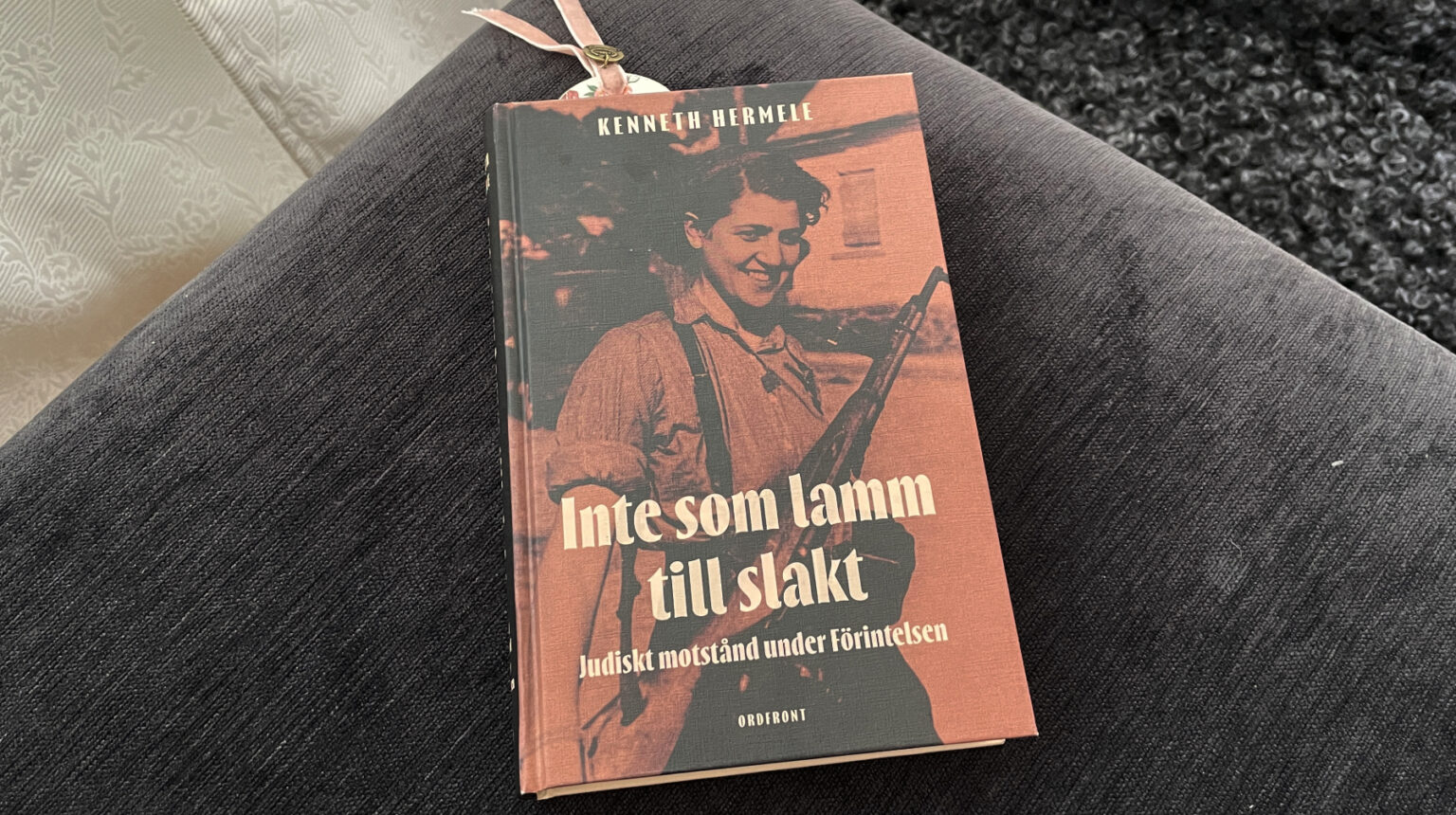 "Inte som lamm till slakt" av Hermele Bläddrat