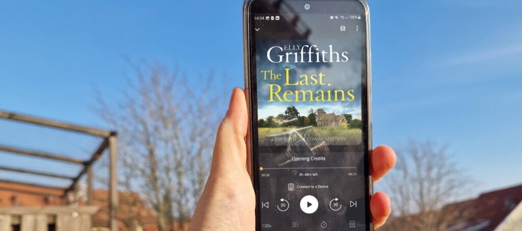 Recension Elly Griffiths The Last Remains (den sista utgrävningen)