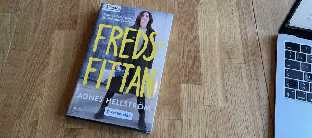 Recension av Fredsfittan, skriven av Agnes Hellström