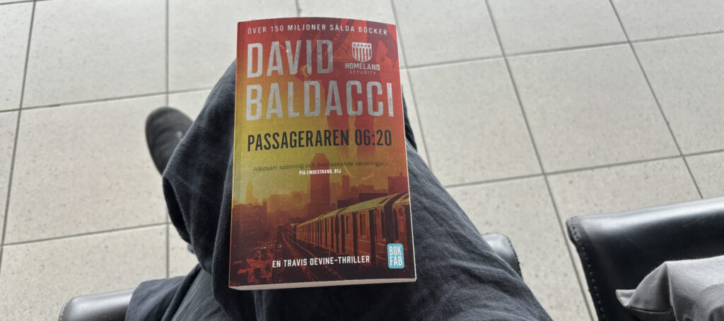 Recension av David Baldaccis bok "Passageraren 06:20"