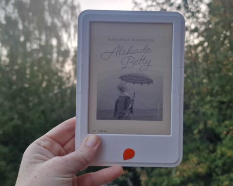 Recension Älskade Betty Katarina Widholm