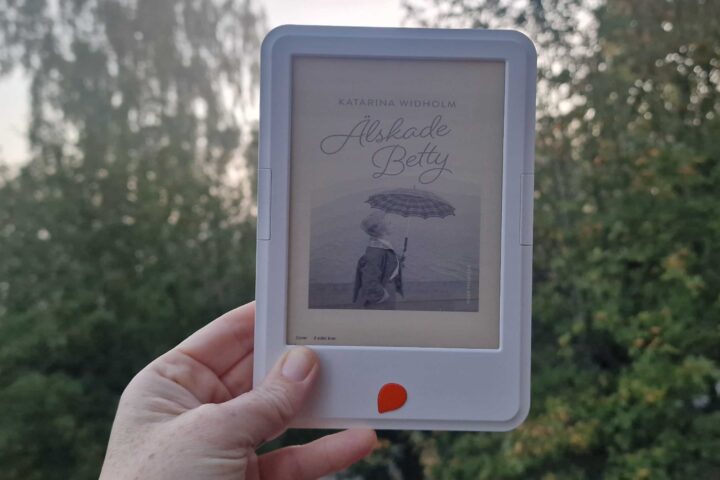 Recension Älskade Betty Katarina Widholm