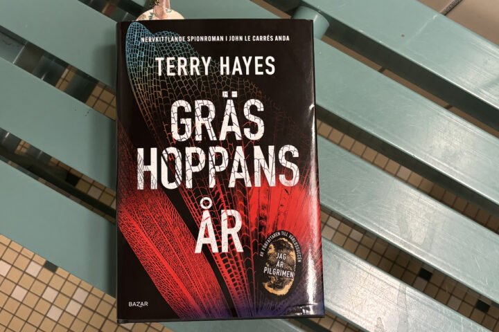 Recension av "Gräshoppans år", Terry Hayes andra bok.