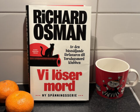 Recension av "Vi löser mord", skriven av Richard Osman som även skrivit boken "Torsdagsmordklubben"