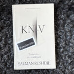 Recension av "Kniv", skriven av Salman Rushdie