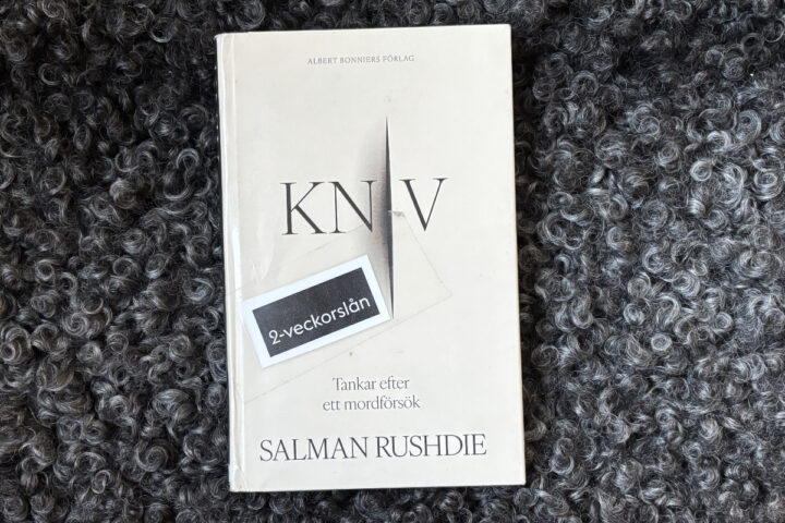 Recension av "Kniv", skriven av Salman Rushdie