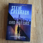 Recension av "Ord mot ord", en juridisk thriller skriven av Steve Cavanagh