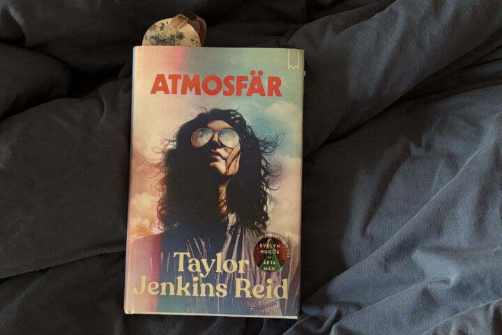 Recension av Taylor Jenkins Reid roman "Atmosfär"