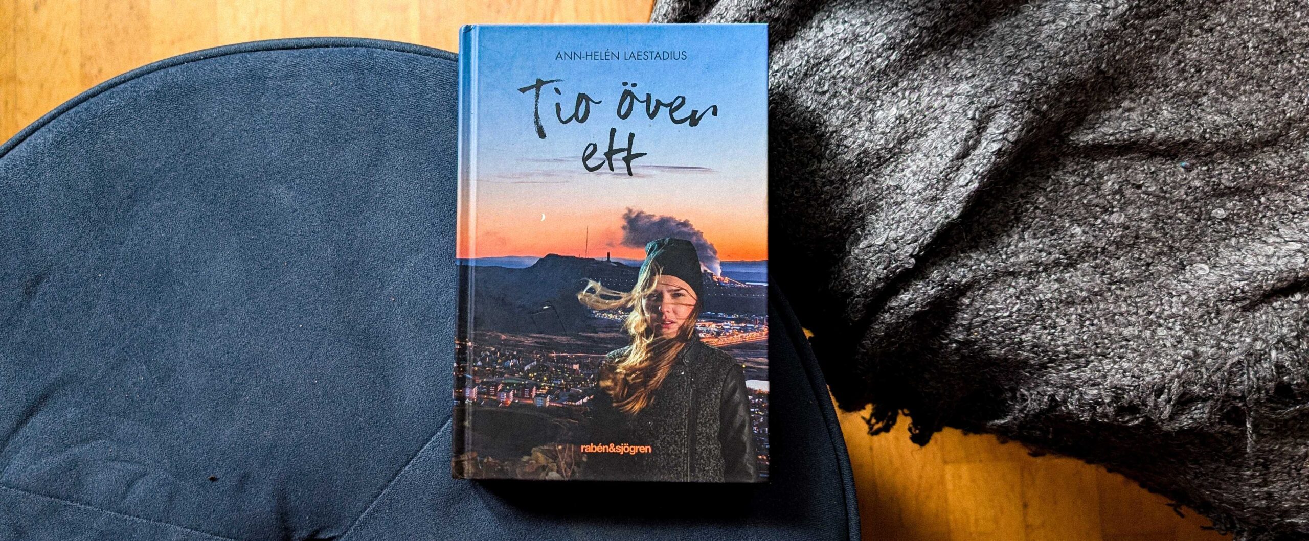 "Tio över ett" av Ann-Helen Laestadius
