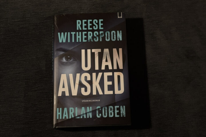 Recension av "Utan avsked", som är Reese Witherspoons debutroman, skriven tillsammans med Harlan Coben