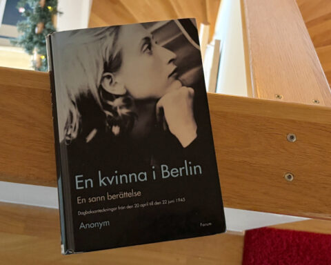 Recension av "En kvinna i Berlin", en autentisk dagbok skriven av en kvinna bosatt i Berlin under slutet av andra världskriget