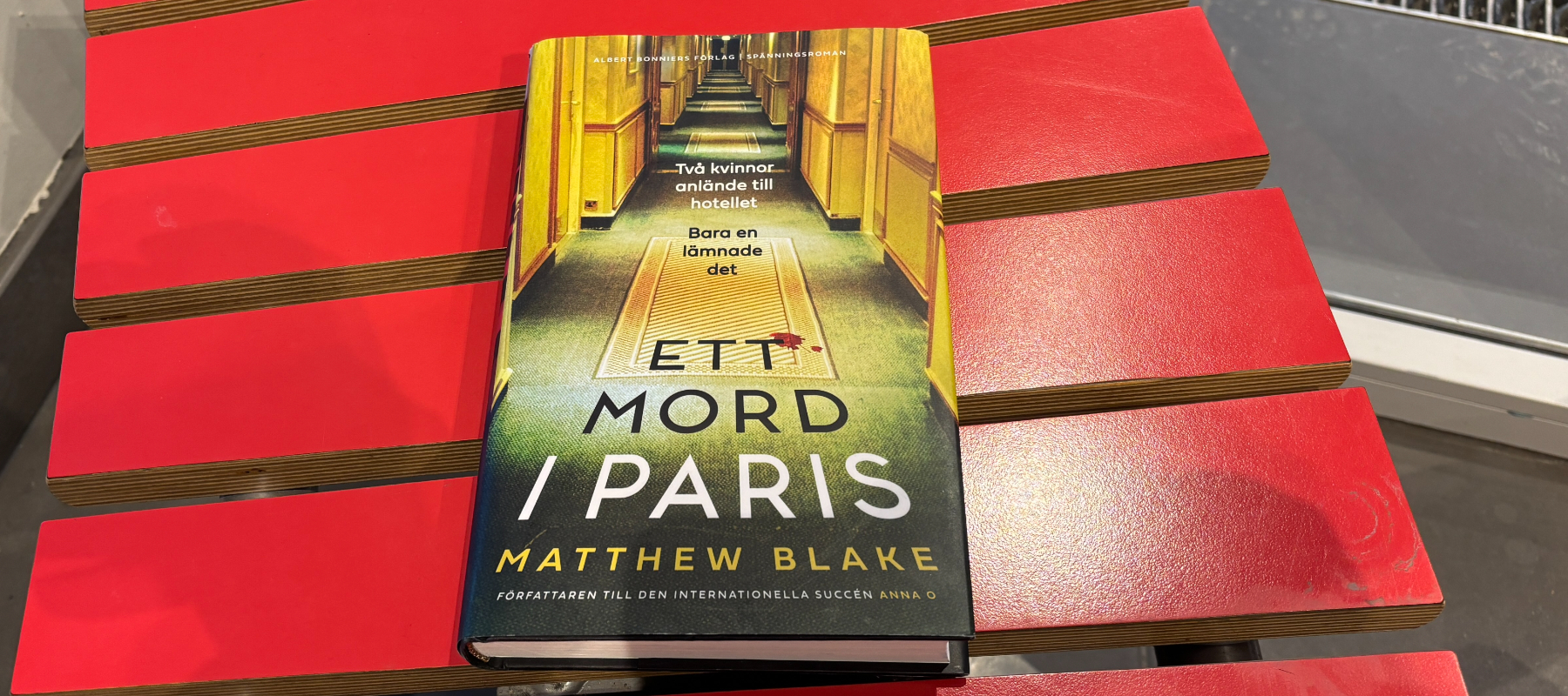 Recension av "Ett mord i Paris" av Matthew Blake