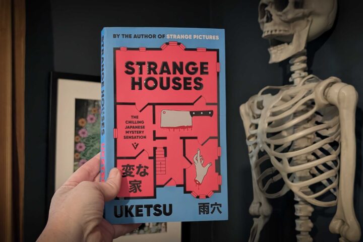 "Strange Houses" av Uktesu
